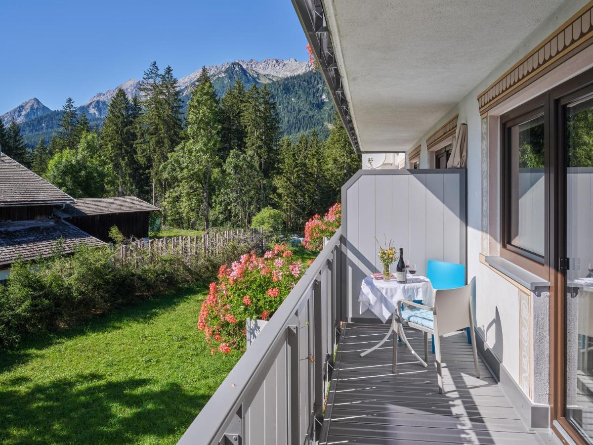 Design Apartments & Zimmer - Zugspitze Leutasch Exterior photo